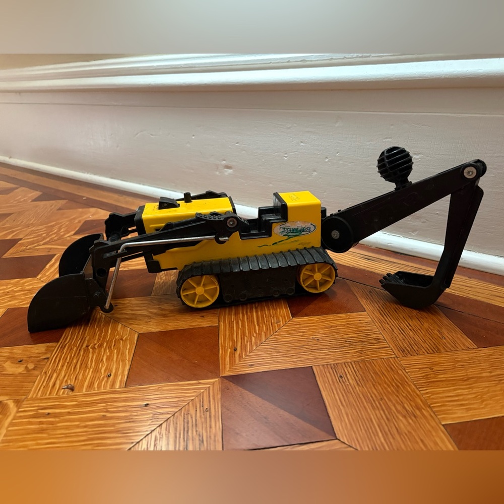 Tonka Toy Digger/Backhoe with Tracks